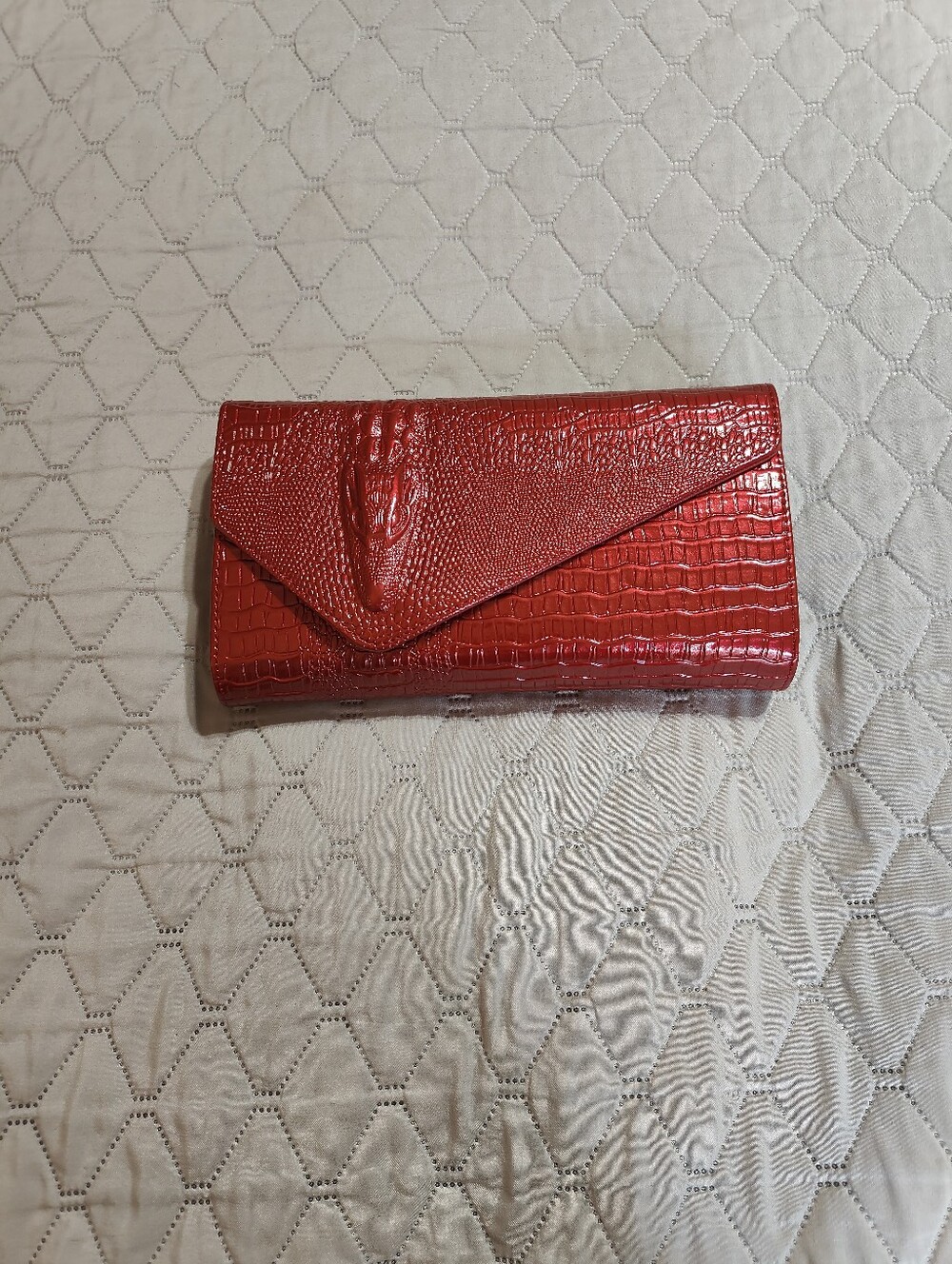 Red 3D Crocodile Clutch Novelty Bag NWT - Picture 3 of 9